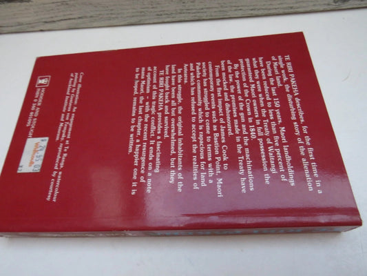 Te Riri Pakeha, The White Man by Tony Smith, Book Image 2