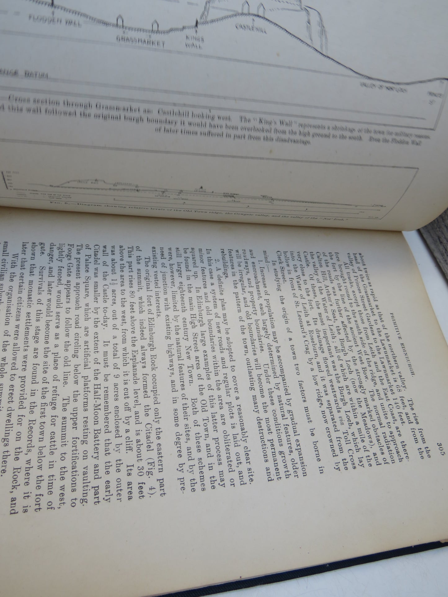 The Early Views and Maps of Edinburgh 1544-1852 With 11 Maps and 21 Illustrations 1919