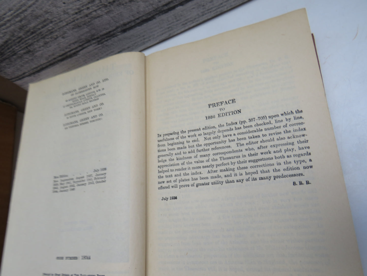 Roget's Thesaurus of English Words and Phrases (Vintage Reference Book, 1946)