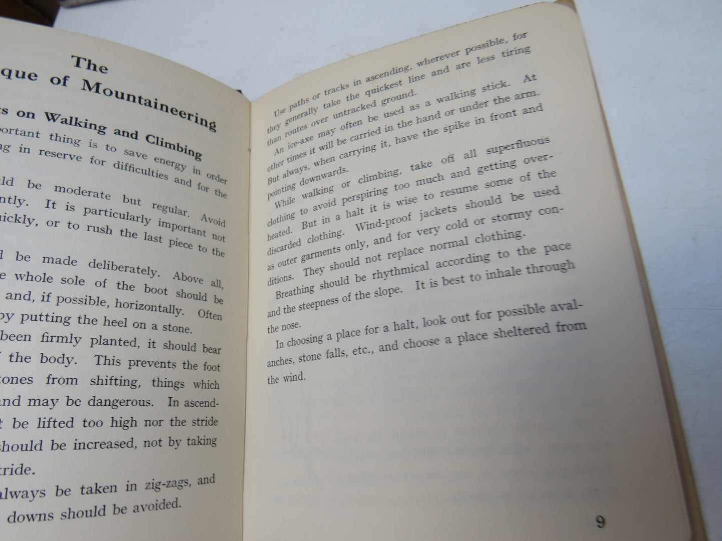 The Technique of Alpine Mountaineering (Mountaineering Guide Book)