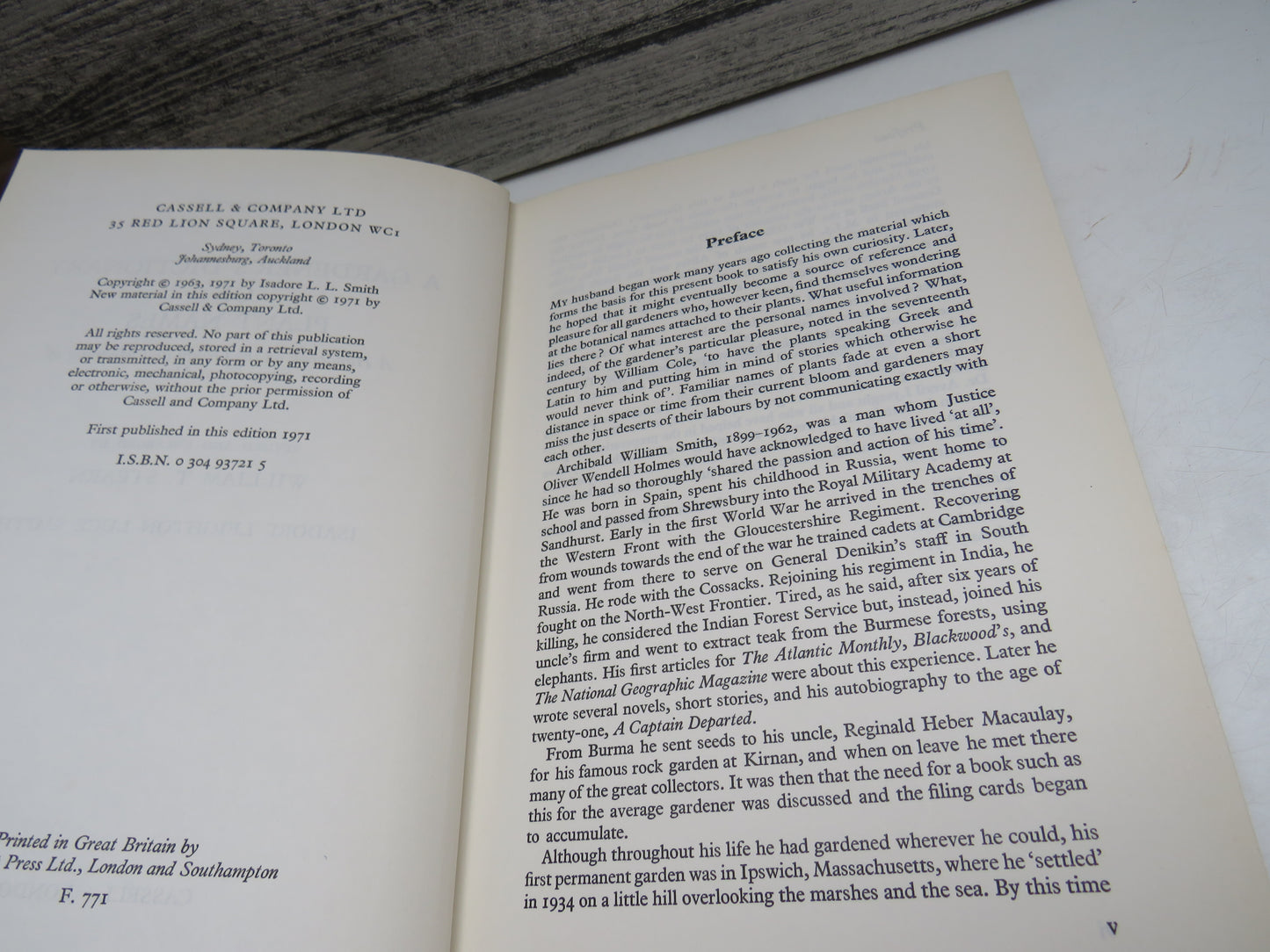 A Gardener's Dictionary of Plant Names, A Handbook on the Origin and Meaning of Some Plant Names by A.W. Smith (Gardening Reference Book, 1971)