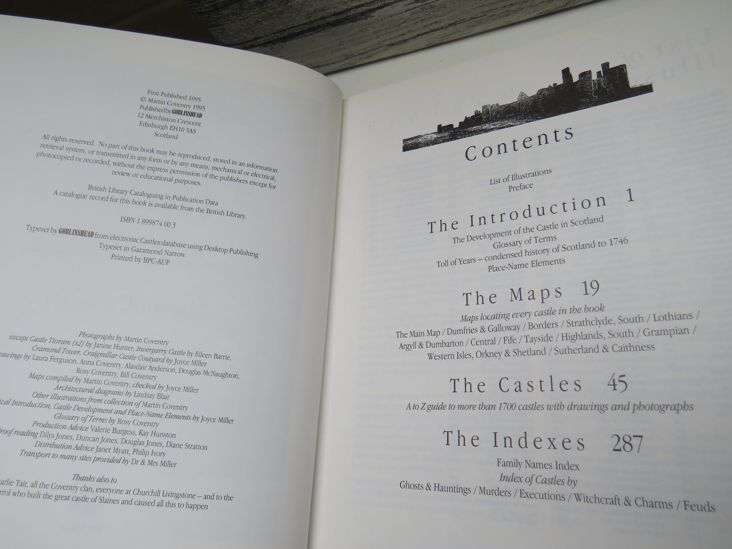 The Castles of Scotland By Martin Coventry 1995