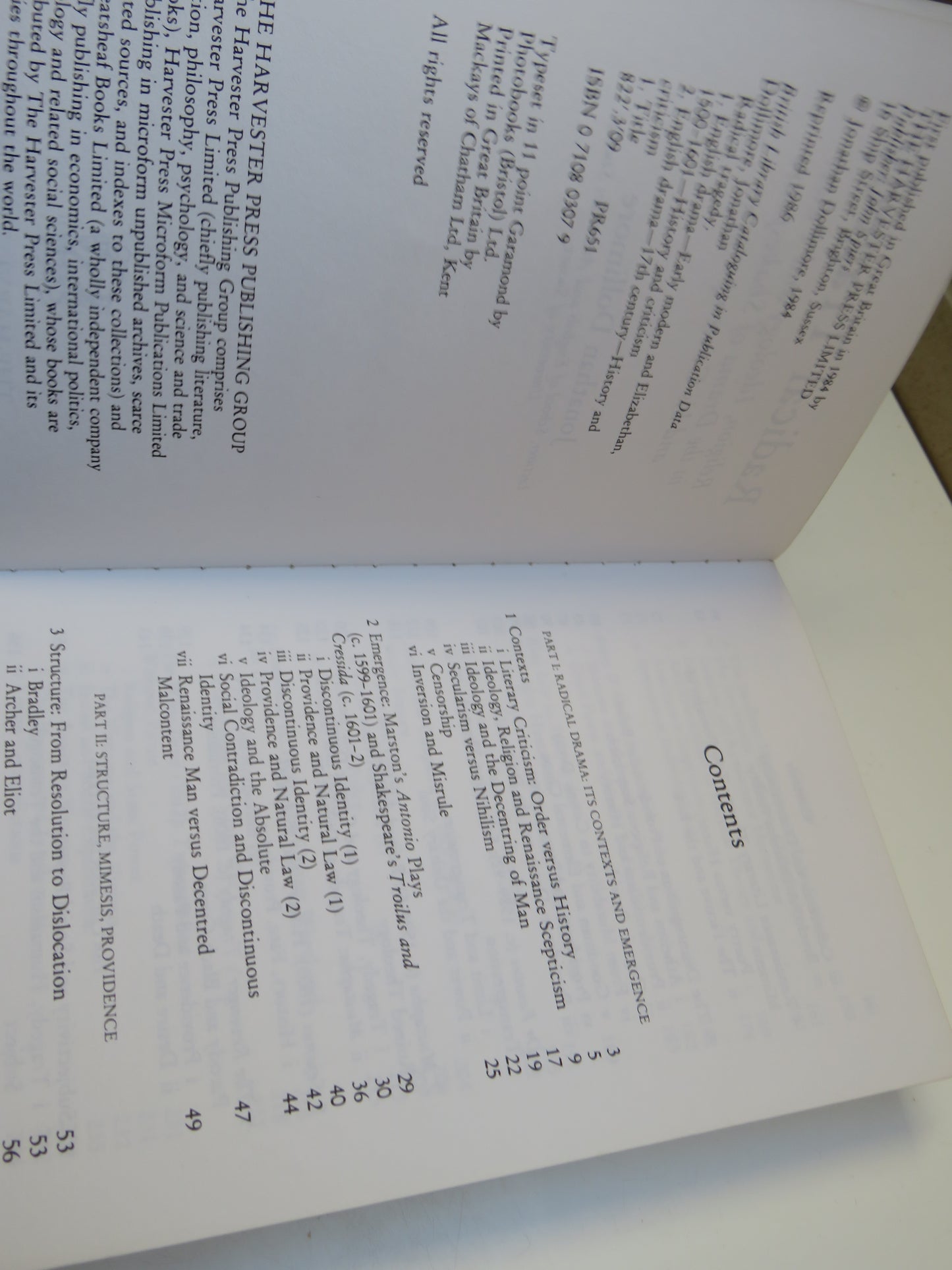 Radical Tragedy Religion, Ideology and Power In The Drama of Shakespeare and His Contemporaries By Jonathan Dollimore 1986