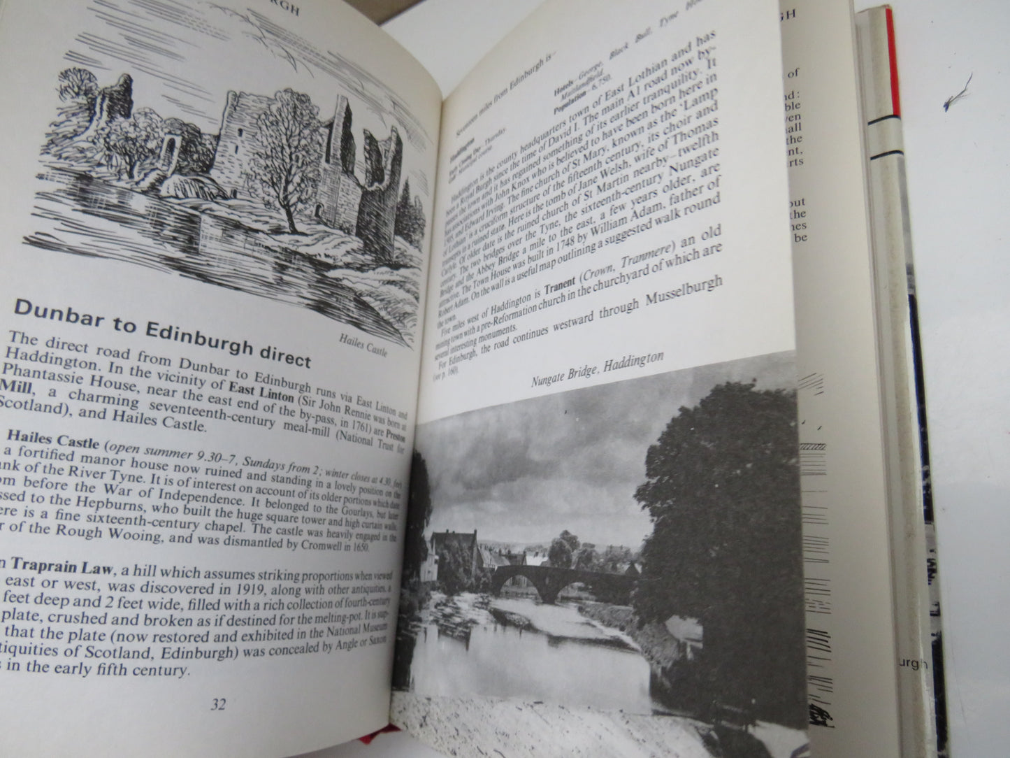 Complete Scottish Lowlands: Edinburgh, Glasgow, A Ward Lock Red Guide, Edited by Reginald J. W. Hammond, 1974