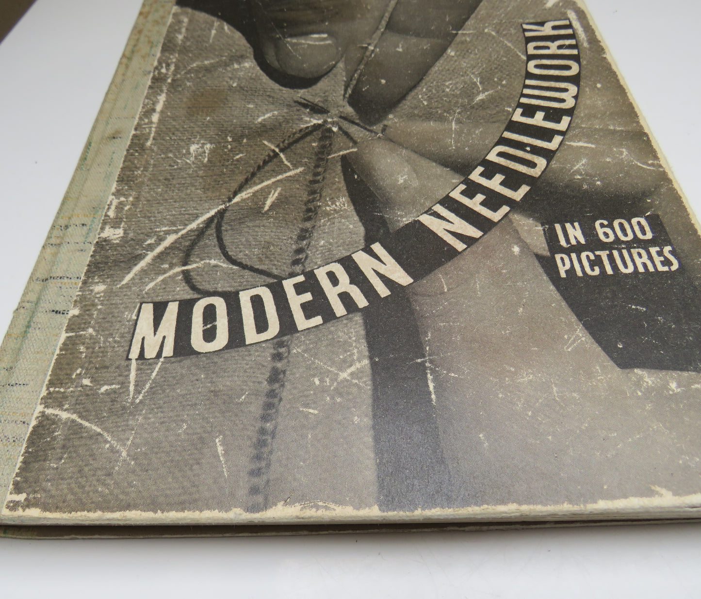 Modern Needlework In 600 Pictures A Daily Express Publication