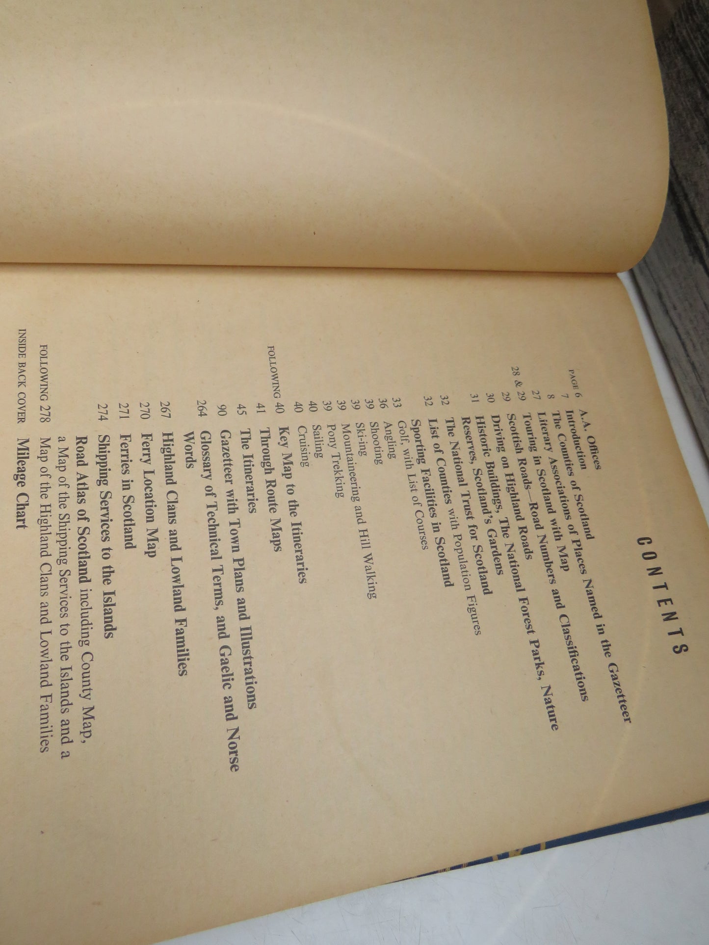 Illustrated Road Book of Scotland With Gazetteer, Itineraries, Maps & Town Plans 1960