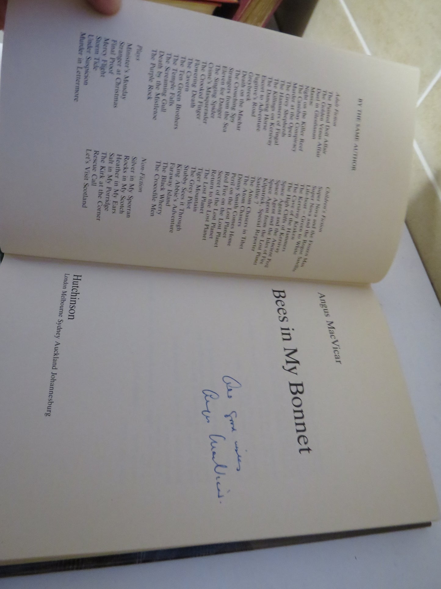 Bees In My Bonnet By Angus MacVicar Author Signed 1982 1st Edition
