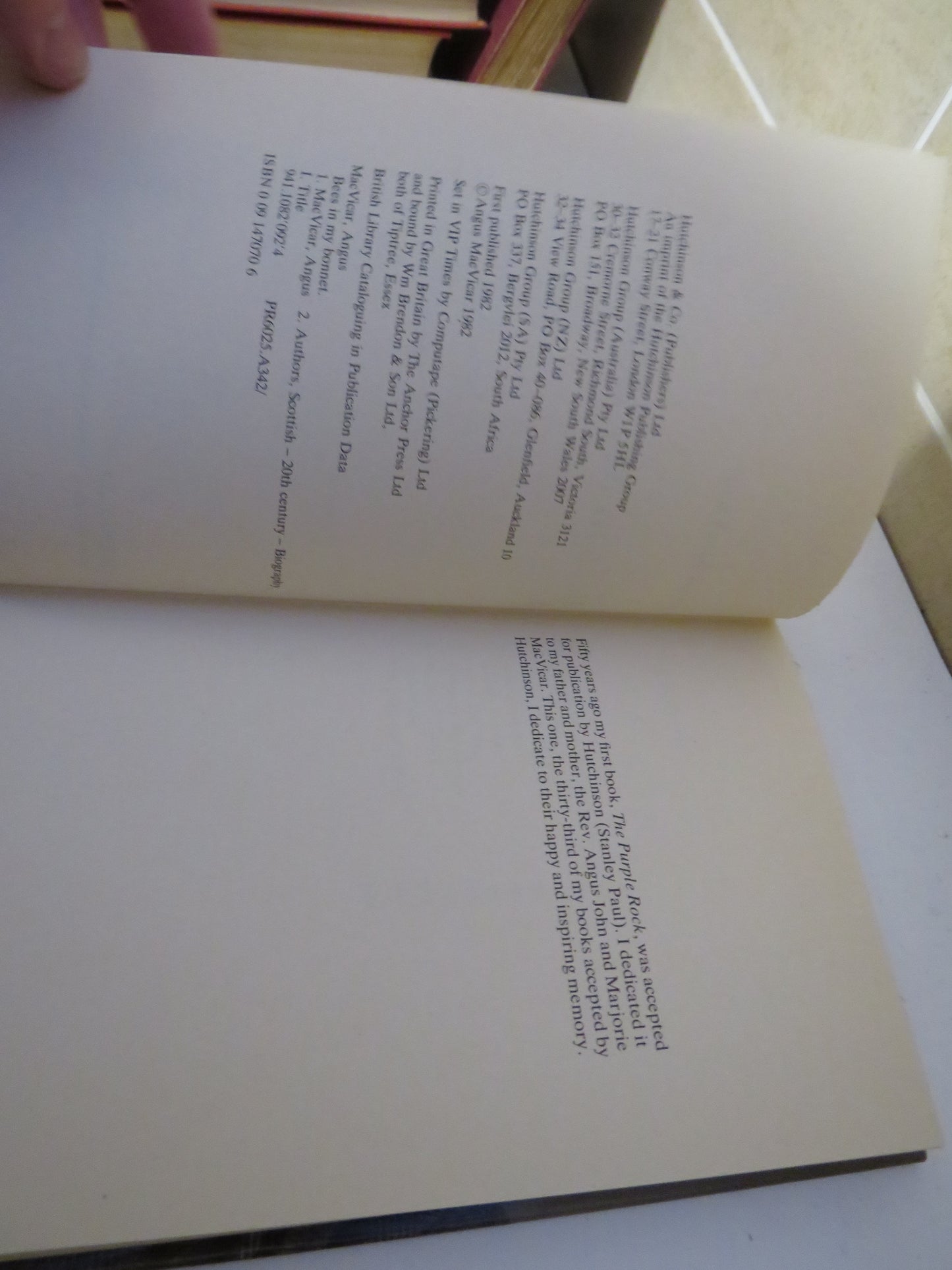 Bees In My Bonnet By Angus MacVicar Author Signed 1982 1st Edition