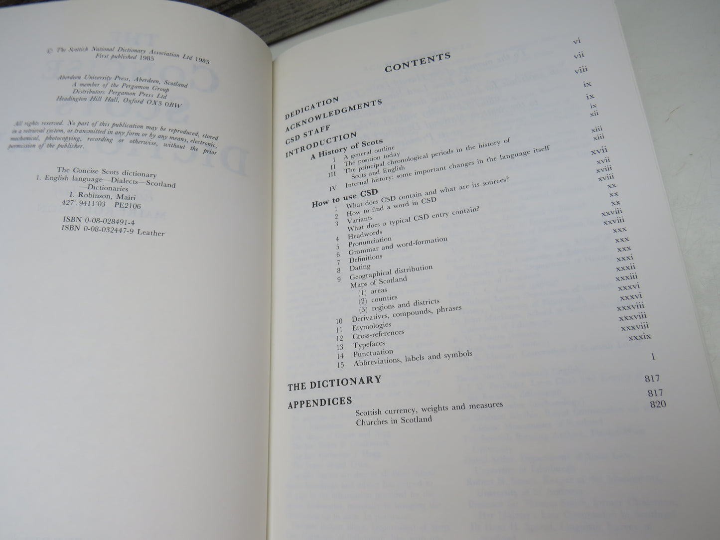 The Concise Scots Dictionary Editor-In-Chief Mairi Robinson 1985 (Vintage Scottish Reference Book) book 5