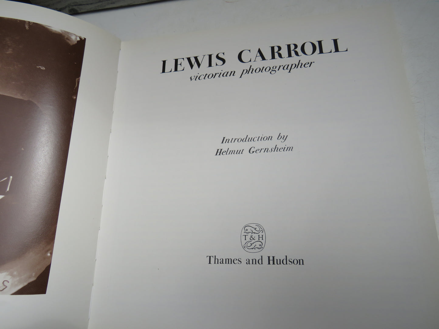 Lewis Carroll, Victorian Photographer, Introduction by Helmut Gernsheim, 1980
