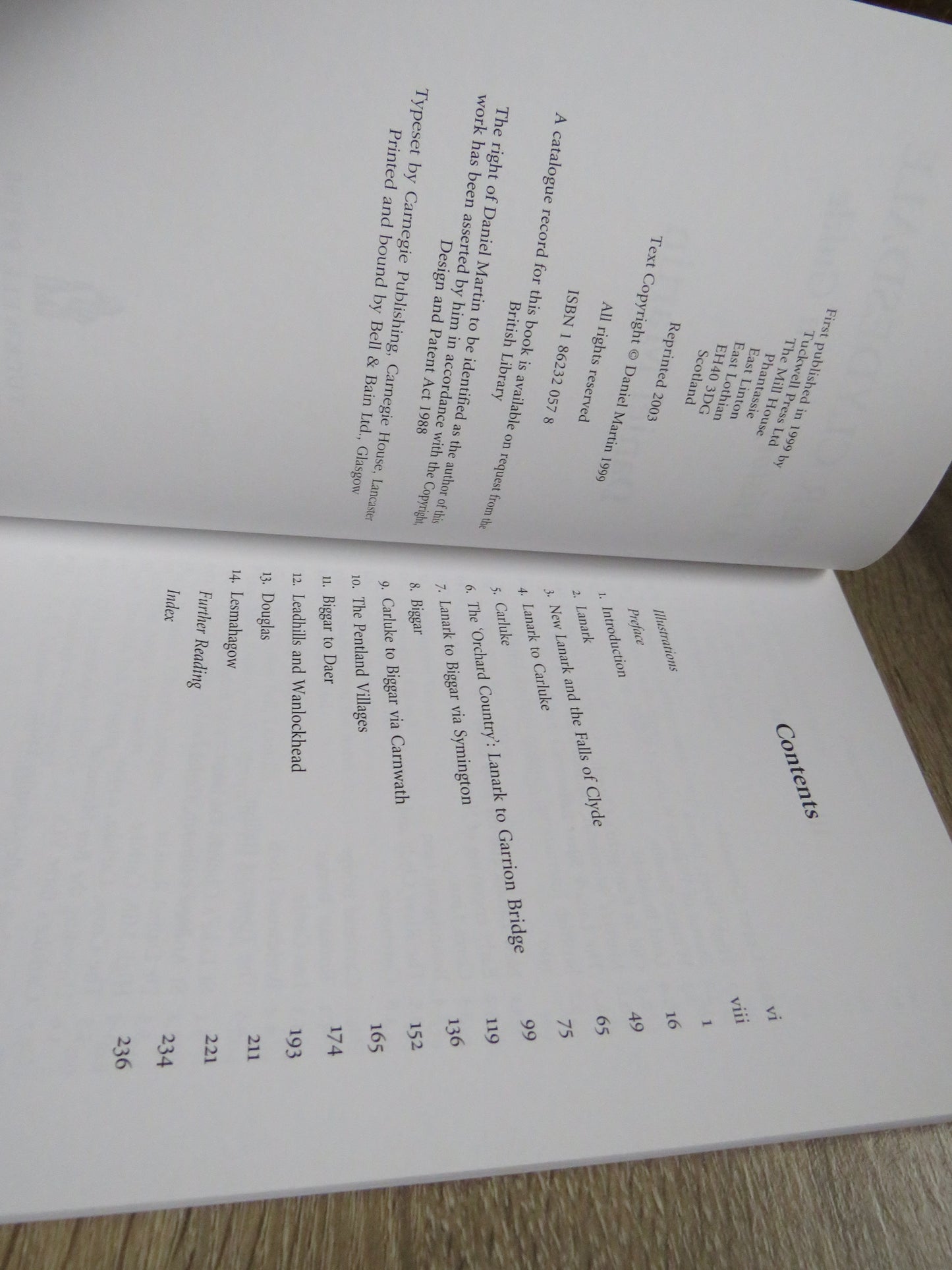 Upper Clydesdale A History and a Guide By Daniel Martin 2003