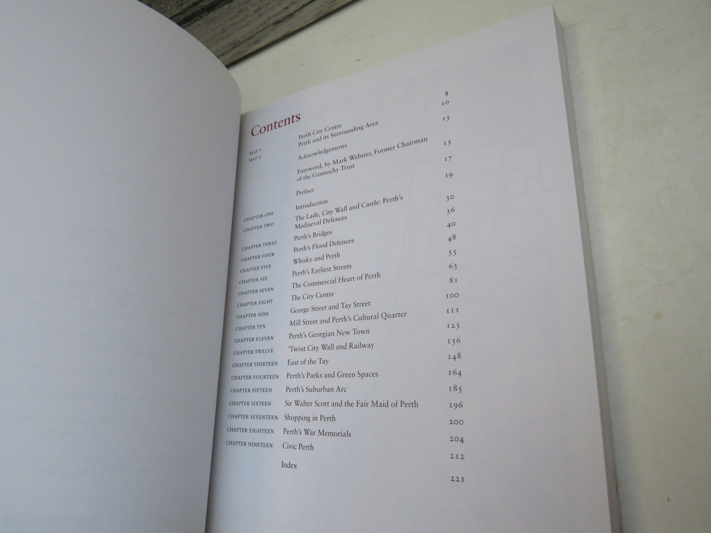 Perth A Comprehensive Guide For Locals and Visitors By John Hulbert 2015