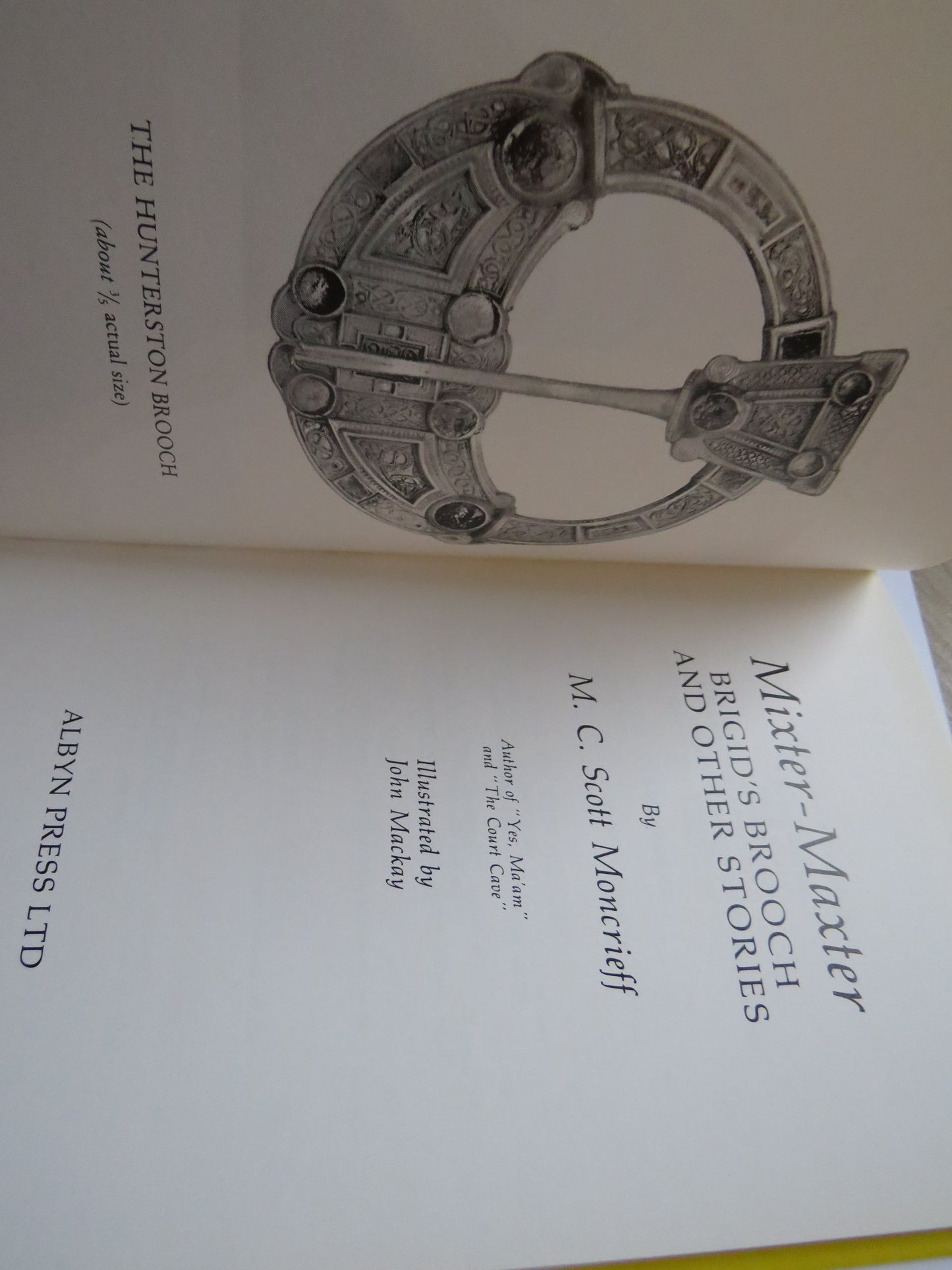 Mixter-Maxter Brigid's Brooch and Other Stories By M.C. Scott Moncrieff 1988