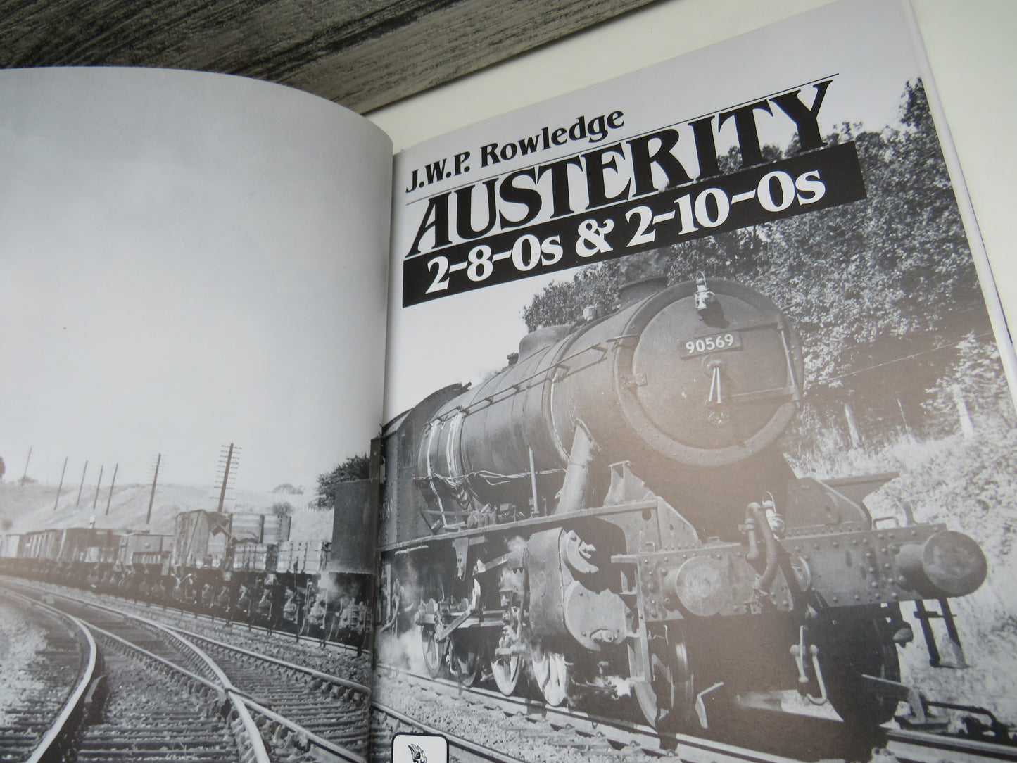 Austerity 2-8-0s & 2-10-0s By J.W.P. Rowledge 1987