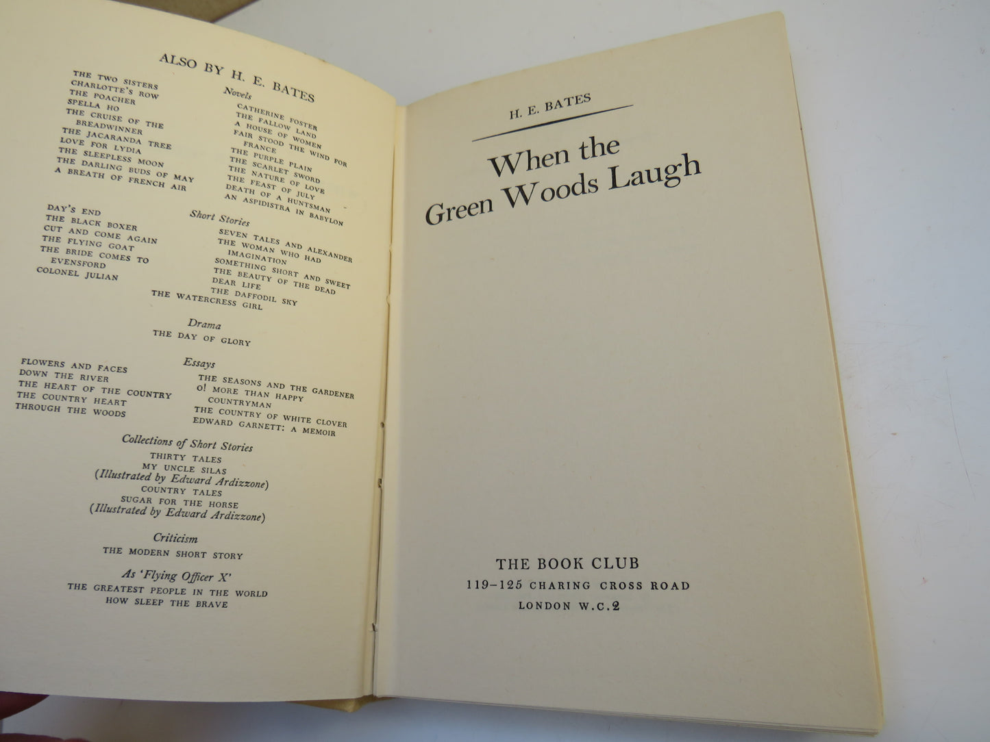 When The Green Woods Laugh By H.E. Bates 1960