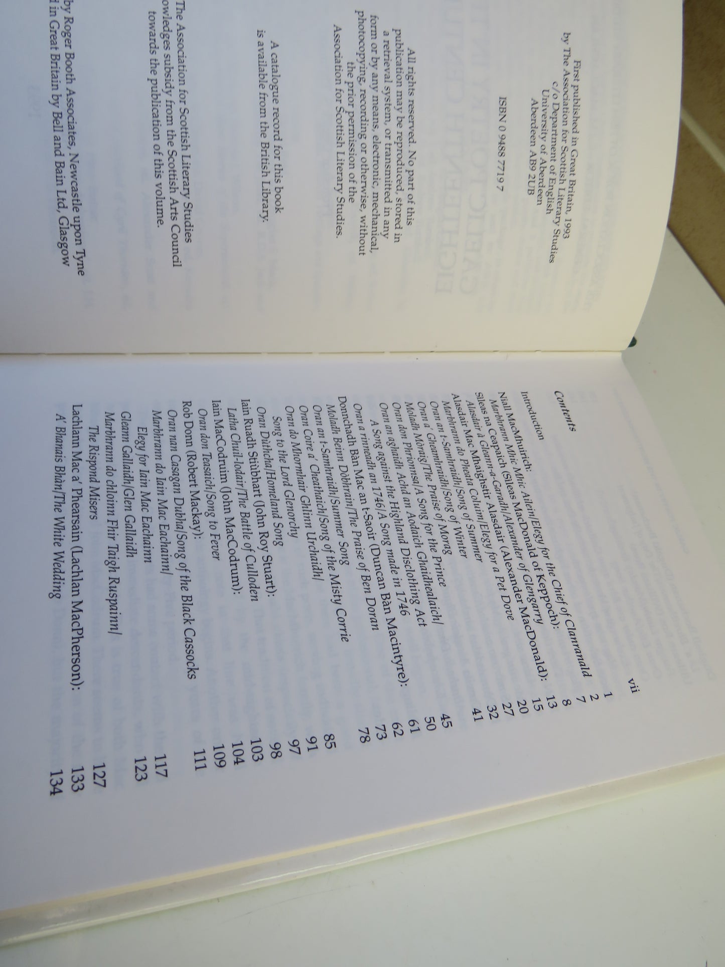 Gaelic Poetry In The Eighteenth Century A Bilingual Anthology 1993