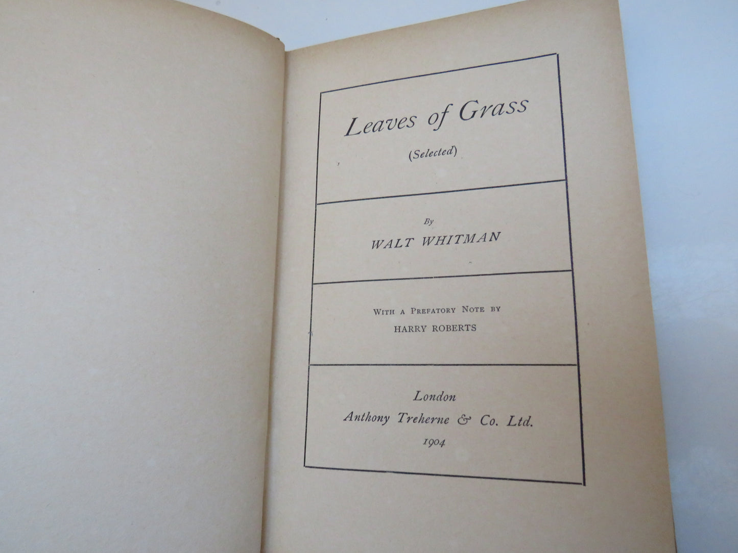 Leaves of Grass (Selected) by Walt Whitman, 1904