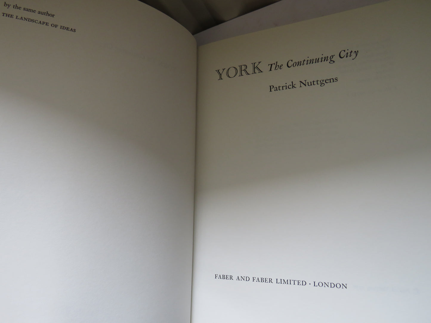 York The Continuing City By Patrick Nuttgens 1976