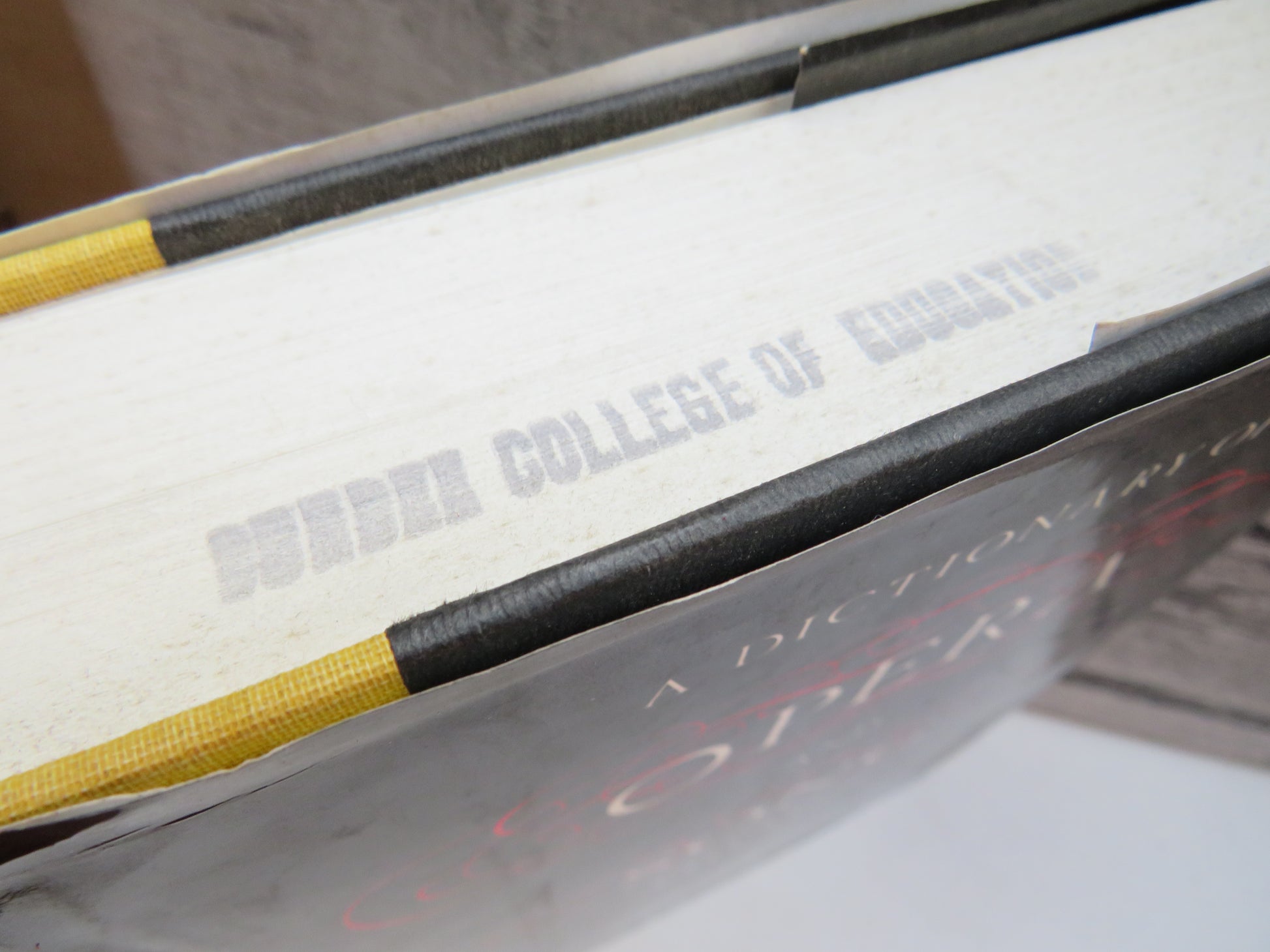 A Dictionary of Opera and Song Themes Revised Edition Compiled By Harold Barlow and Sam Morgenstern 1978 (Modern Reference Book) book 2