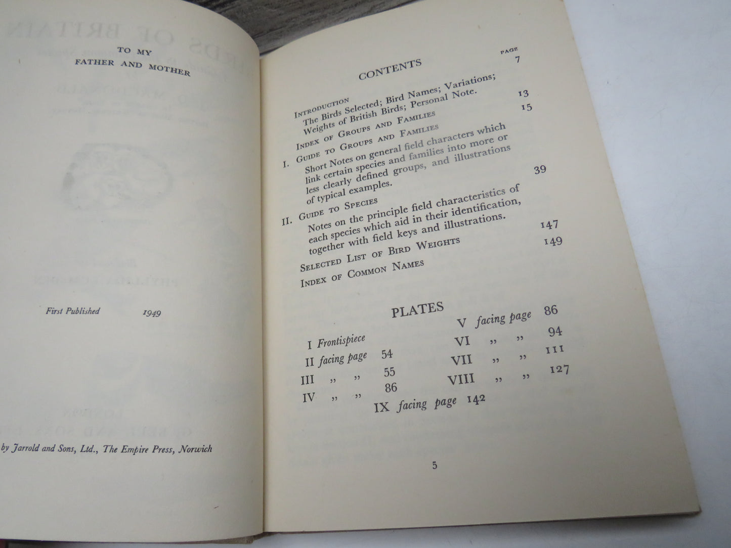 Birds of Britain A Guide To The Common Species By J.D. MacDonald 1949