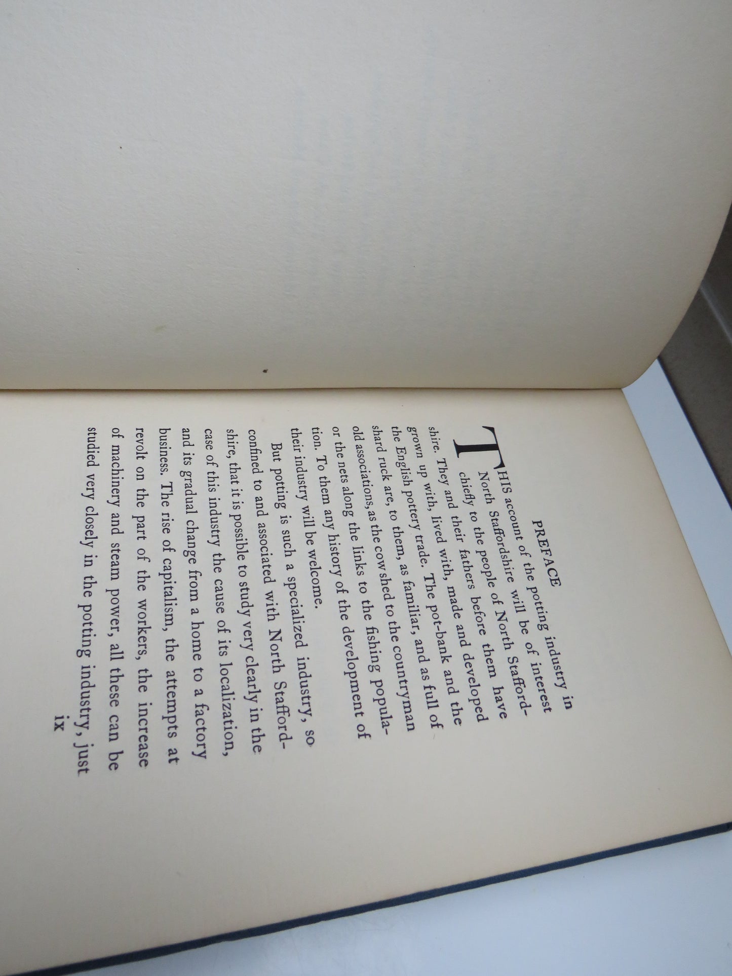 Staffordshire Pottery and Its History By Josiah C. Wedgwood