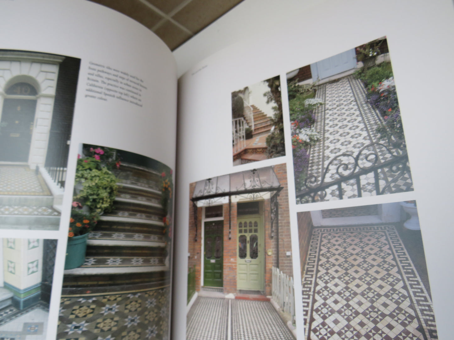 The Decorative Tile In Architecture and Interiors By Tony Herbert and Kathryn Huggins 2000