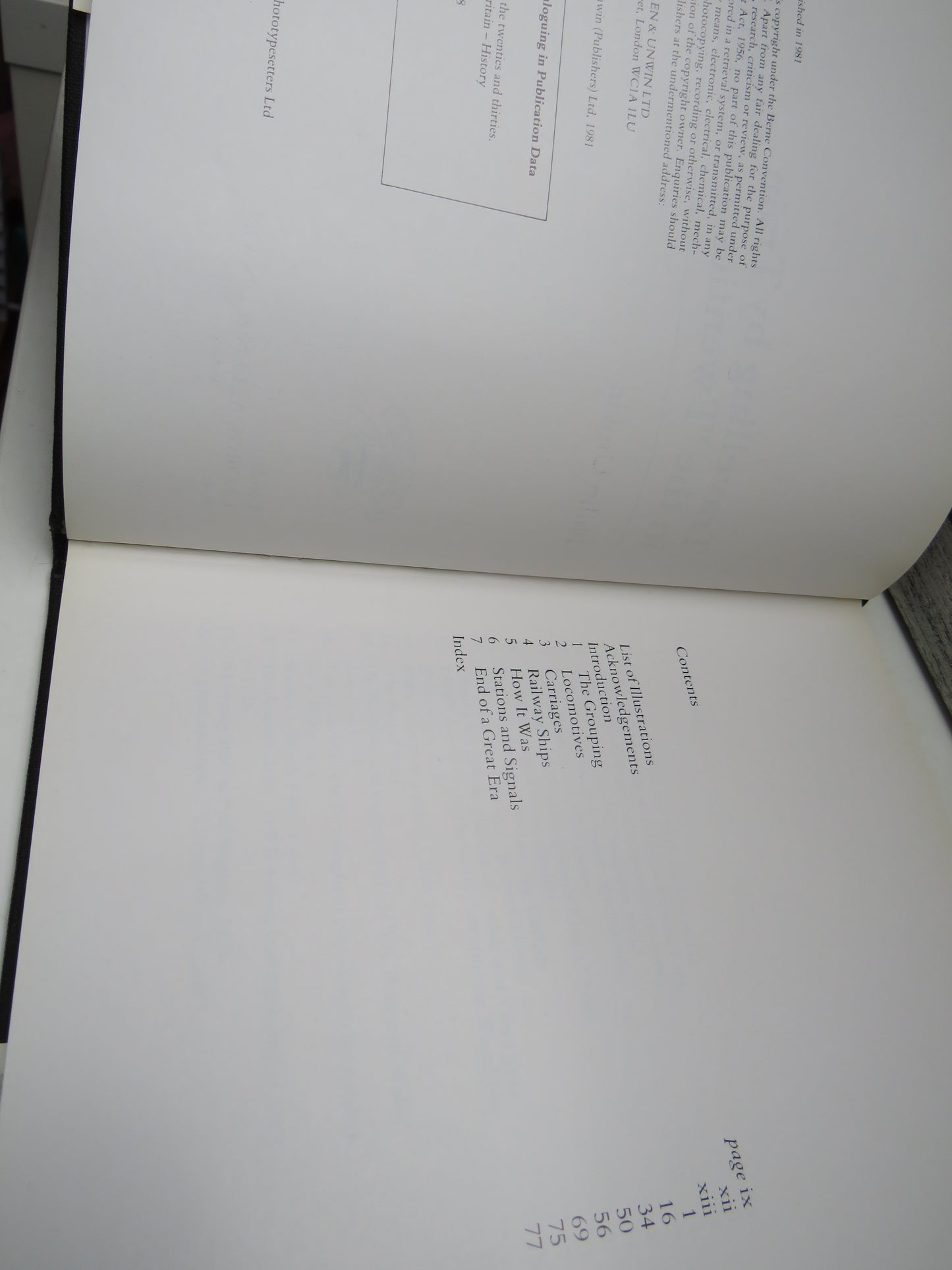 Travelling By Train In The Twenties and Thirties By Philip Unwin 1981