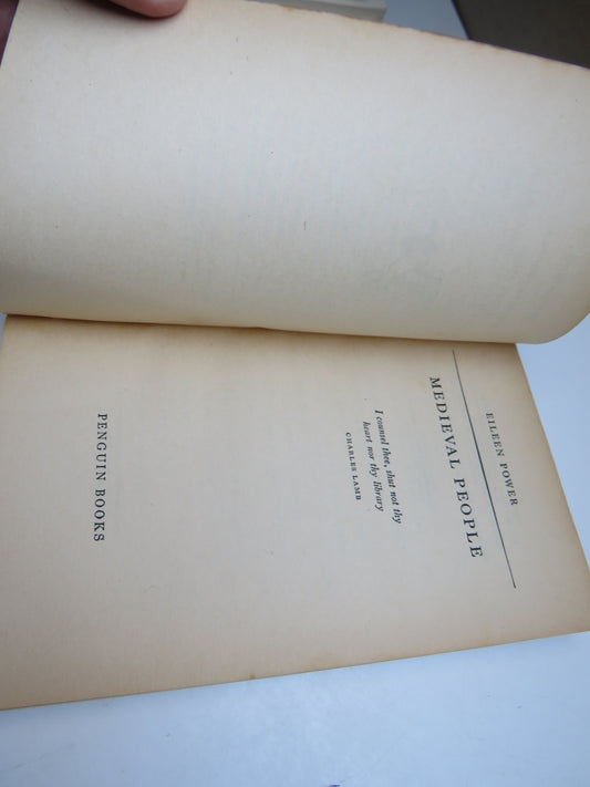 Medieval People By Eileen Power 1954 A Pelican Book - Vintage