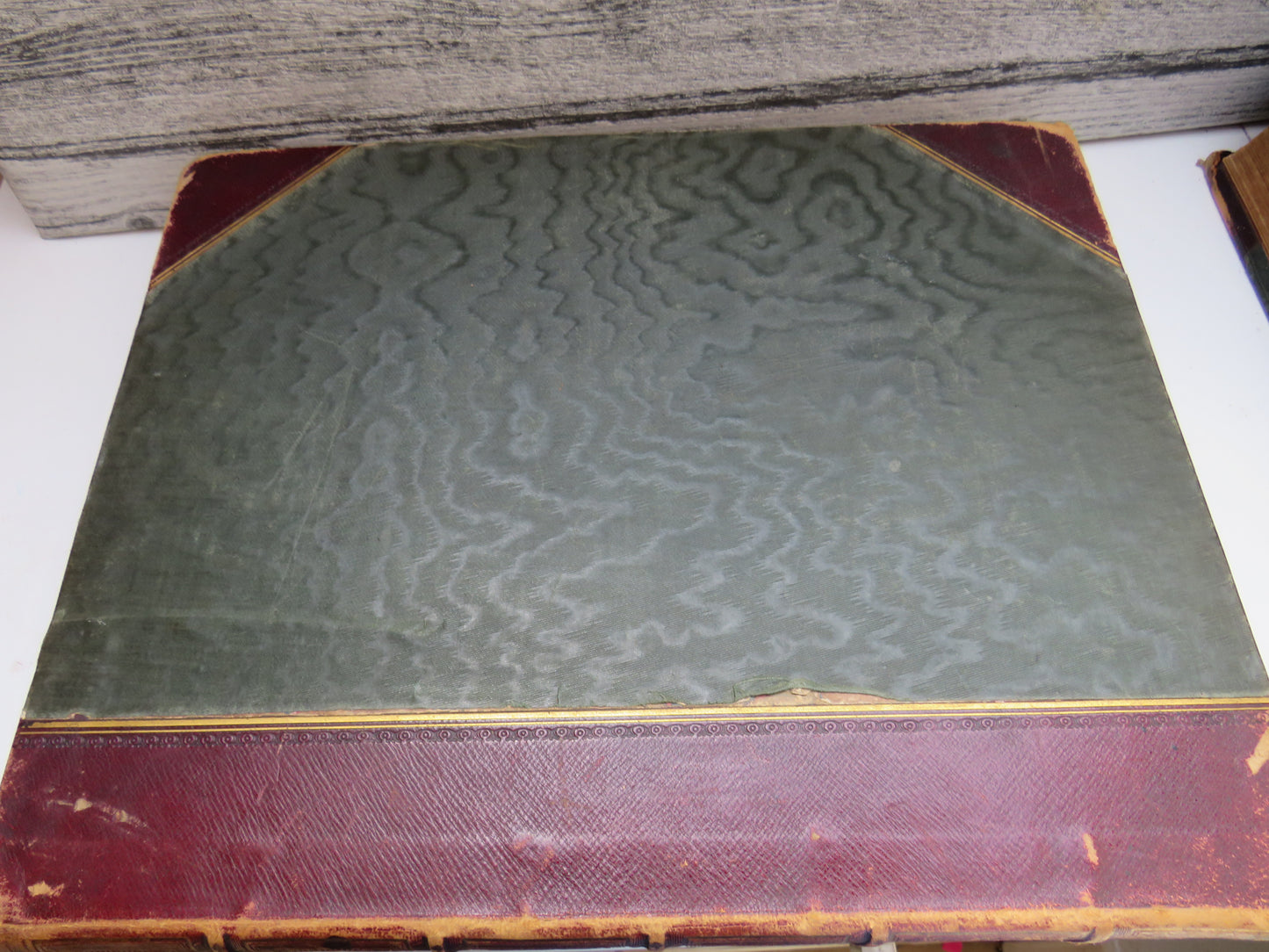 Select Views of the Royal Palaces of Scotland From Drawings By William Brown, Glasgow With Illustrative Descriptions By John Jamieson 1830
