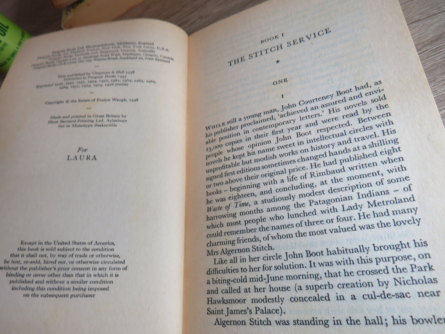 Scoop A Novel About Journalists By Evelyn Waugh Penguin Books 1976