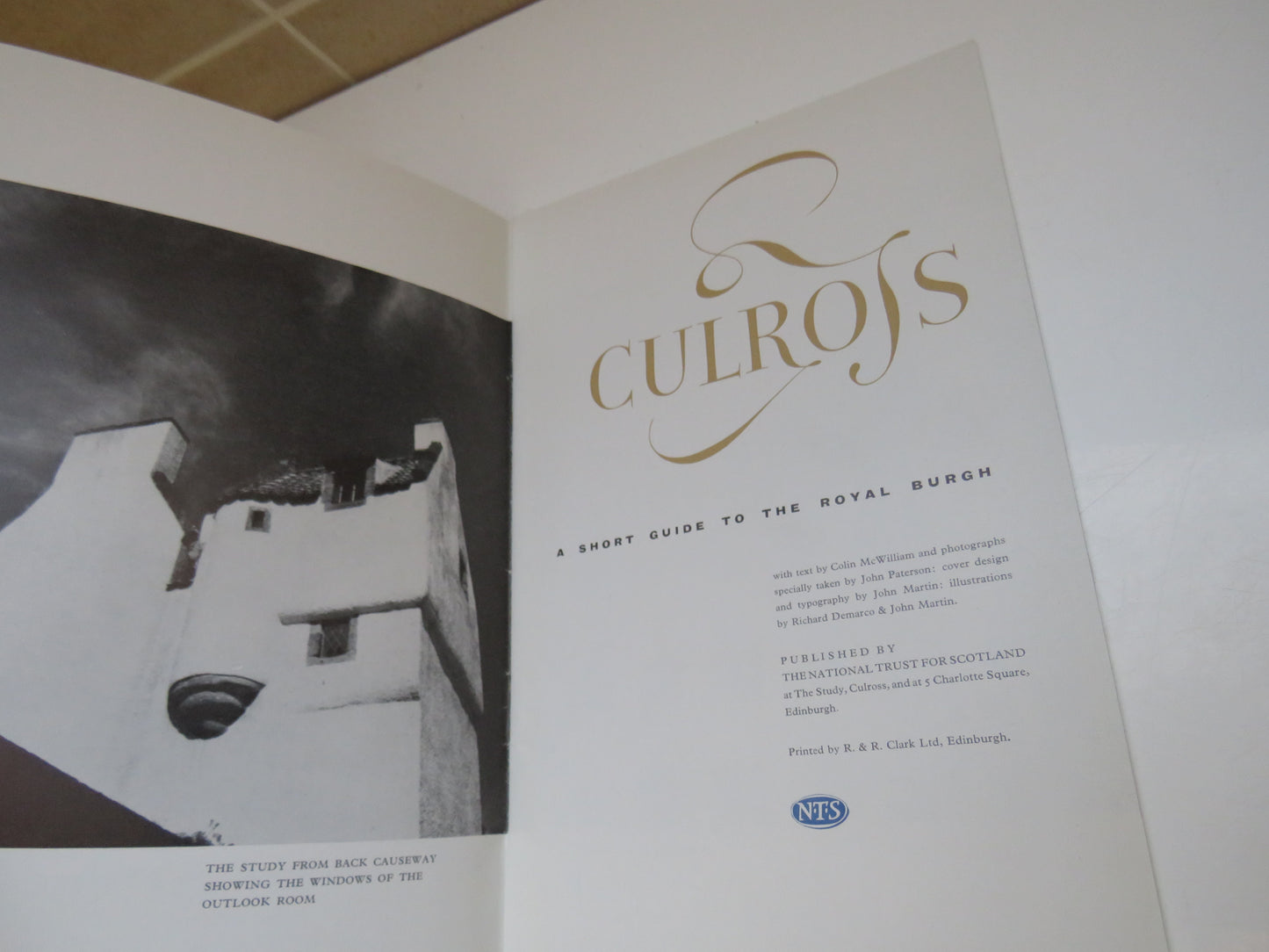 Culross, A Short Guide to the Royal Burgh, Text by Colin McWilliam