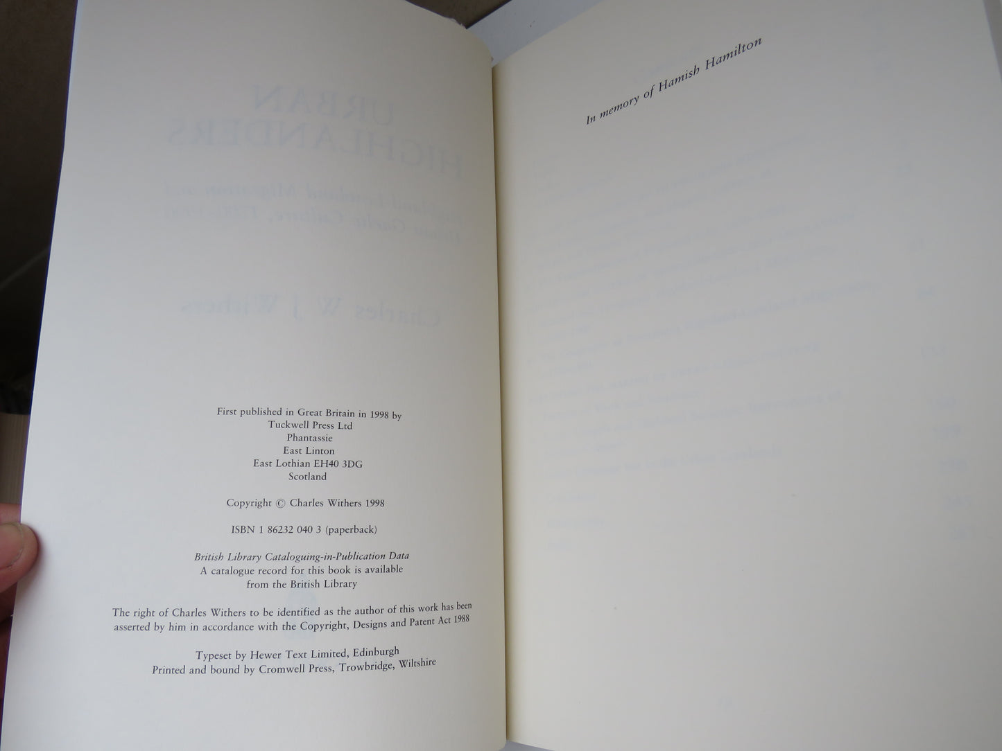 Urban Highlanders Highland-Lowland Migration and Urban Gaelic Culture, 1700-1900 by Charles W J Withers 1998