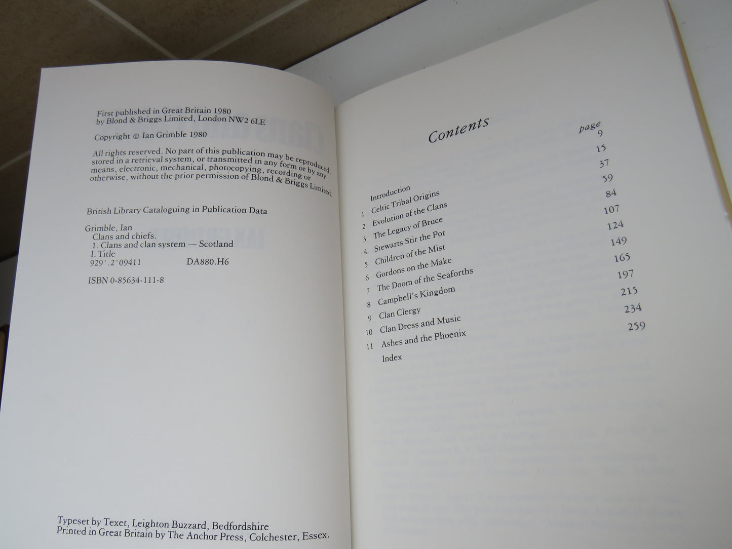Clans and Chiefs By Ian Grimble 1980