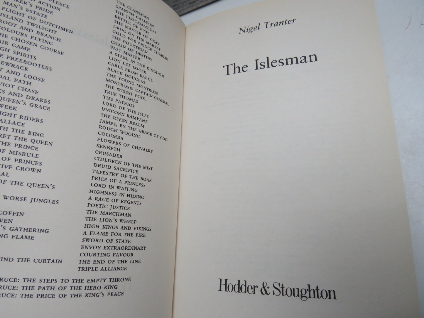The Islesman By Nigel Tranter 2003