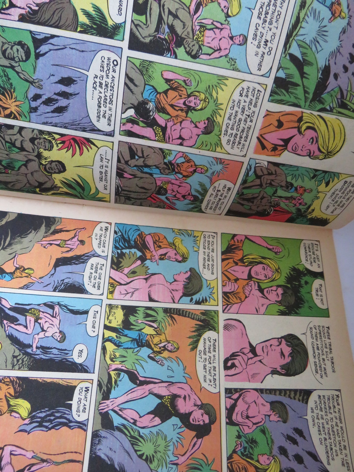 Korak Son of Tarzan By Edgar Rice Burroughs The Day of the Snake 1972 No. 14
