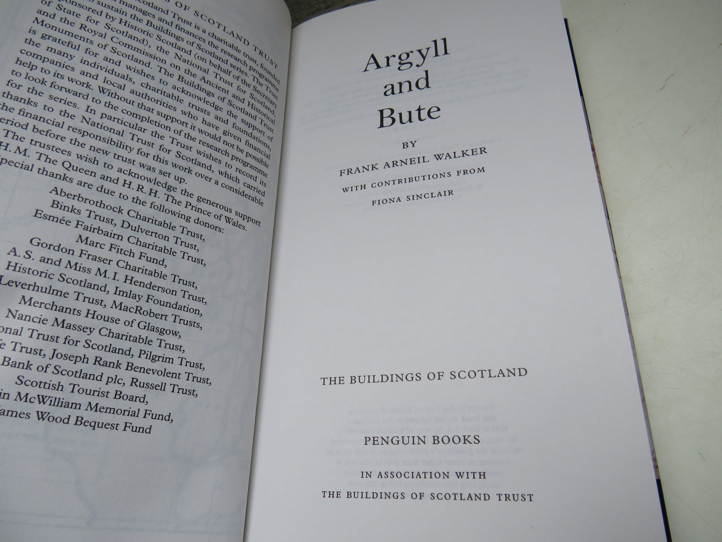 Argyll and Bute By Frank Arneil Walker The Buildings of Scotland 2000