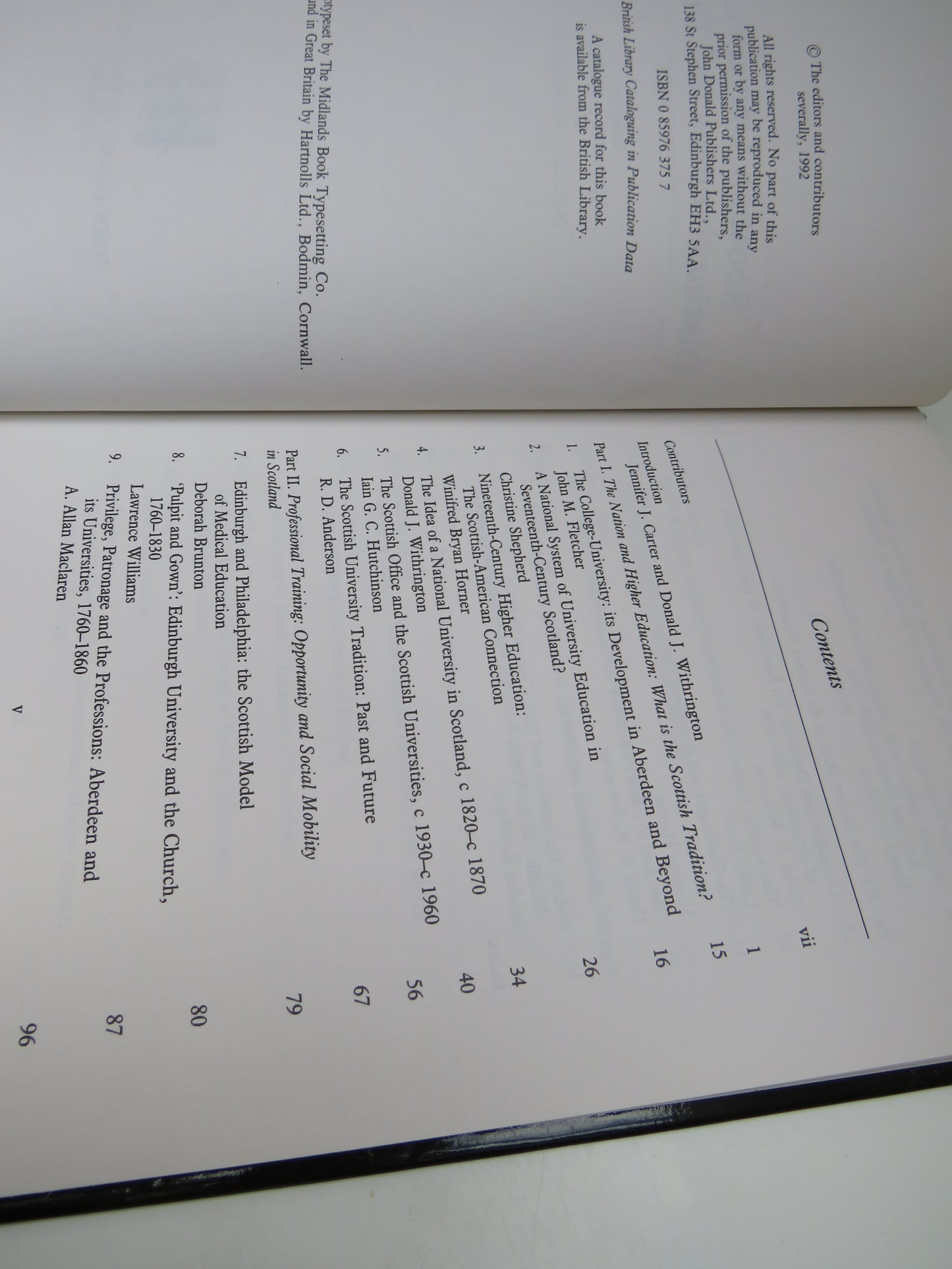 Scottish Universities: Distinctiveness and Diversity Edited By Jennifer J. Carter and Donald J. Withrington 1992