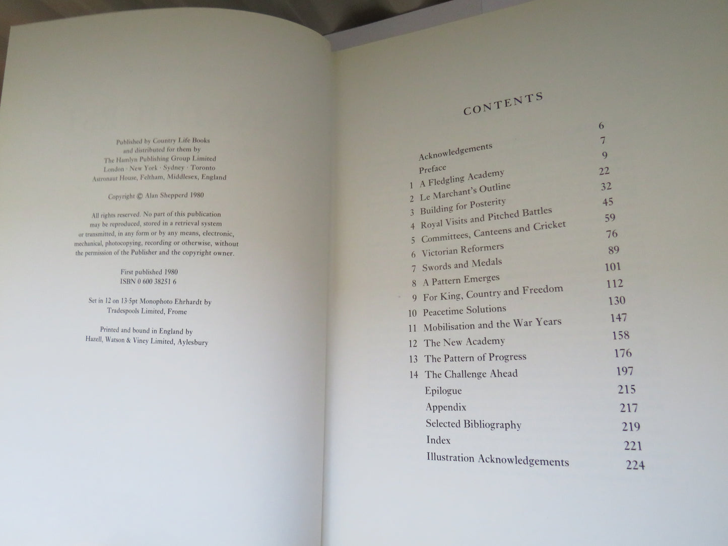 Sandhurst The Royal Military Academy Sandhurst and Its Predecessors By Alan Shepperd 1980