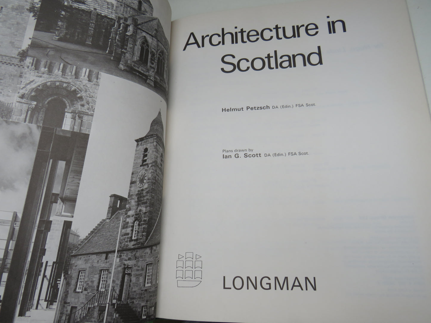 Architecture in Scotland by Helmut Petzsch, 1971