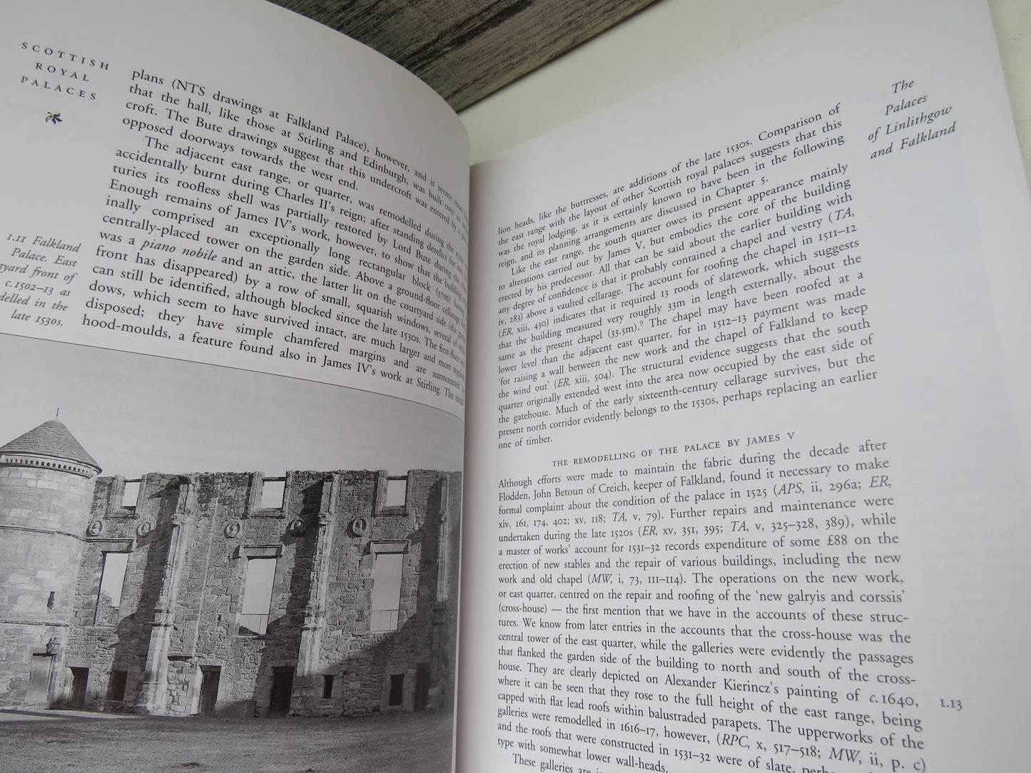 Scottish Royal Palaces The Architecture of the Royal Residences During The Late Medieval and Early Renaissance Periods By John G. Dunbar 1999