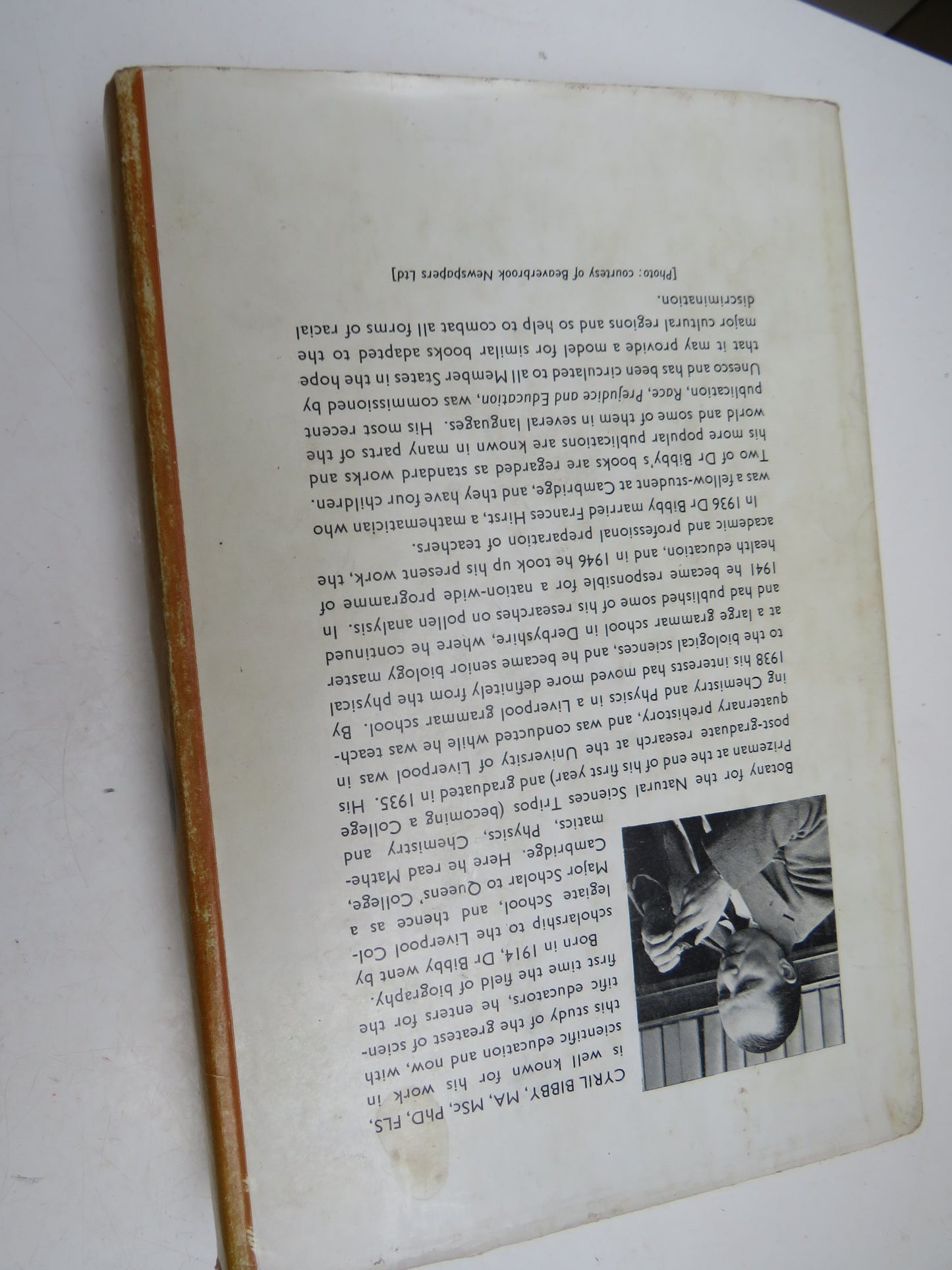 T. H. Huxley Scientist Humanist and Educator By Cyril Bibby 1959