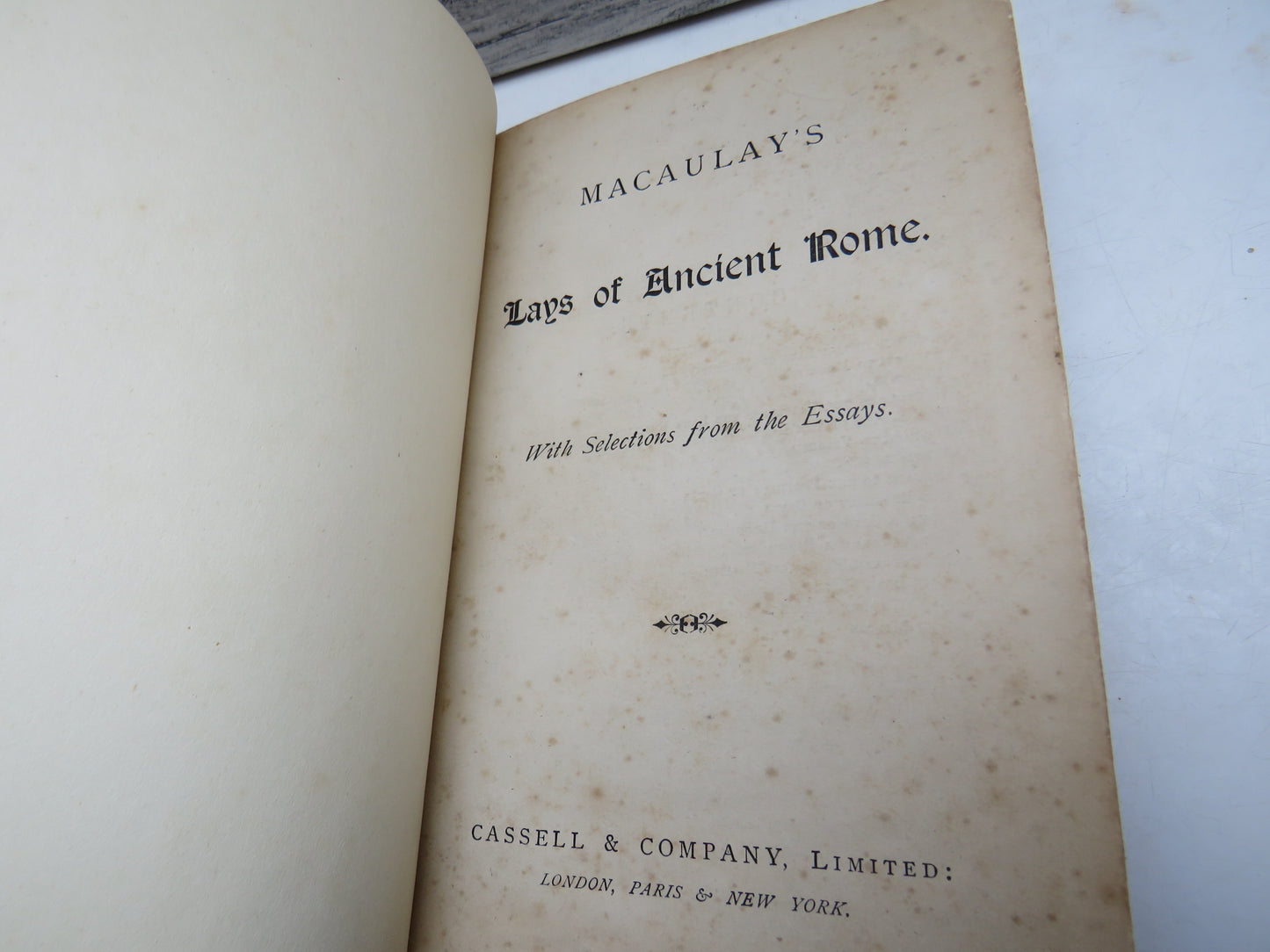 Macaulay's The Lays of Ancient Rome, With Selections from the Essays, Vintage Poetry Book