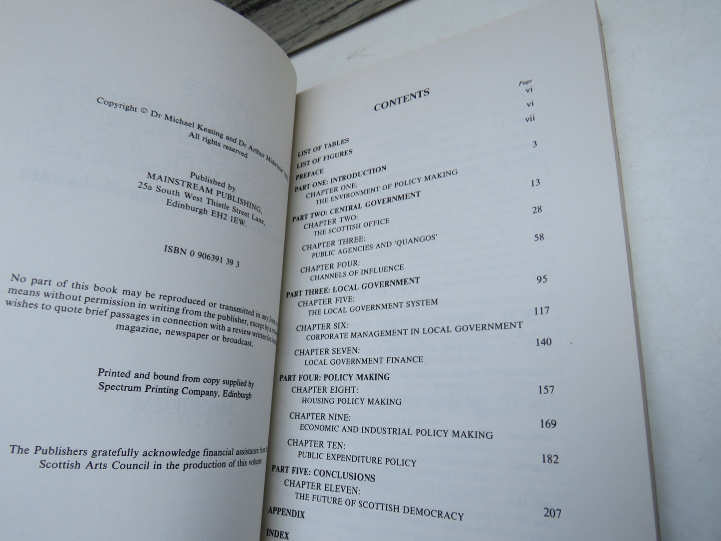 The Government of Scotland By Dr Michael Keating. Dr Arthur Midwinter 1983