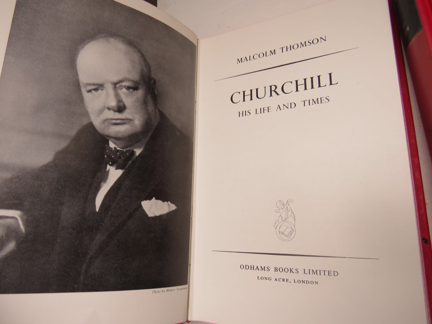 A Churchill Anthology, Churchill His Life and Times, Painting As A Pastime By Odhams Press Cased Book Set