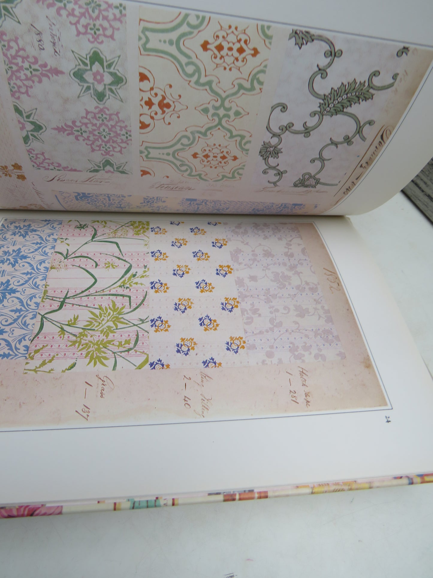 The Victoria and Albert Colour Books - Ornate Wallpapers 1988