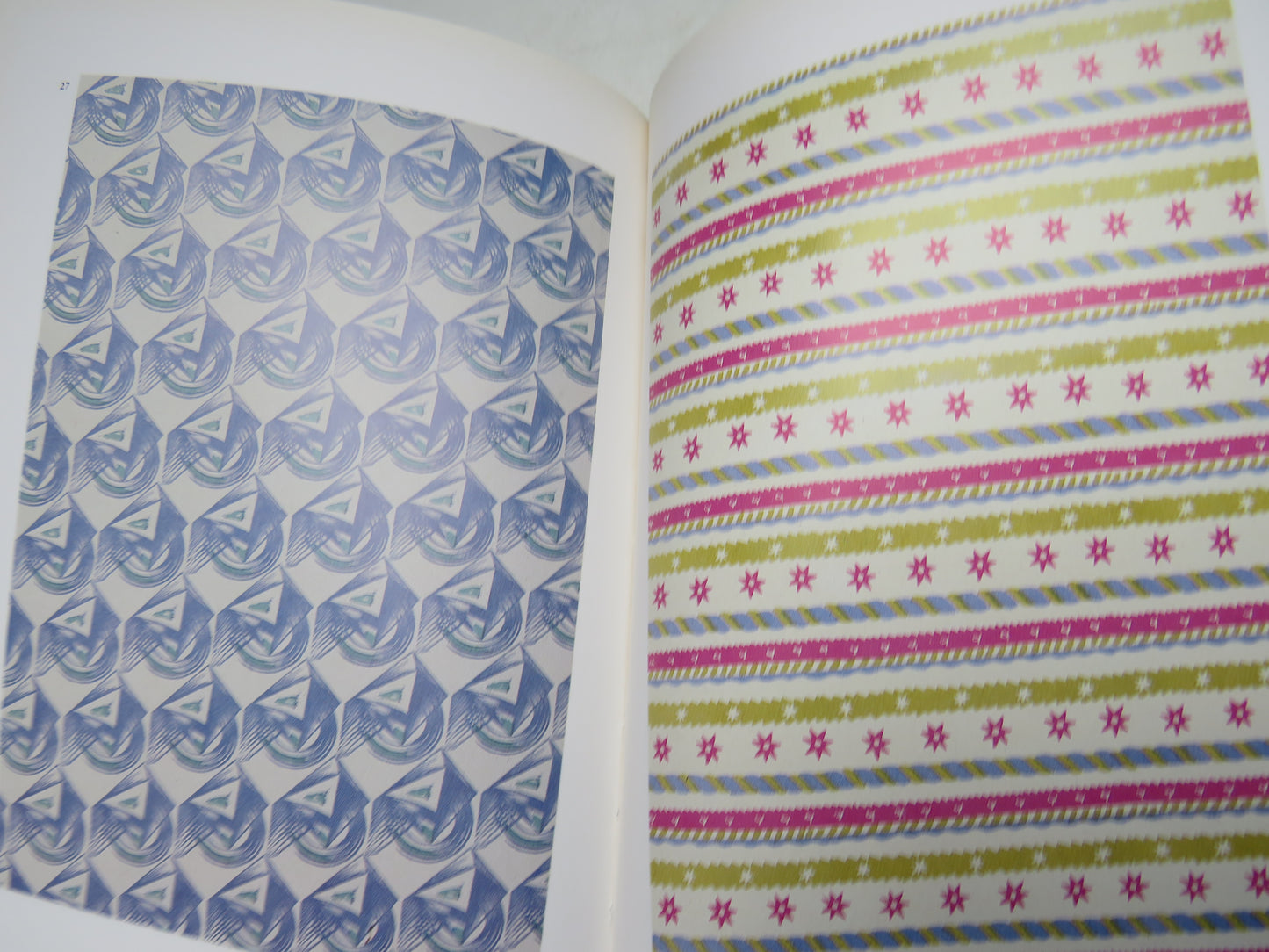 The Victoria and Albert Colour Books - Patterns For Papers 1987