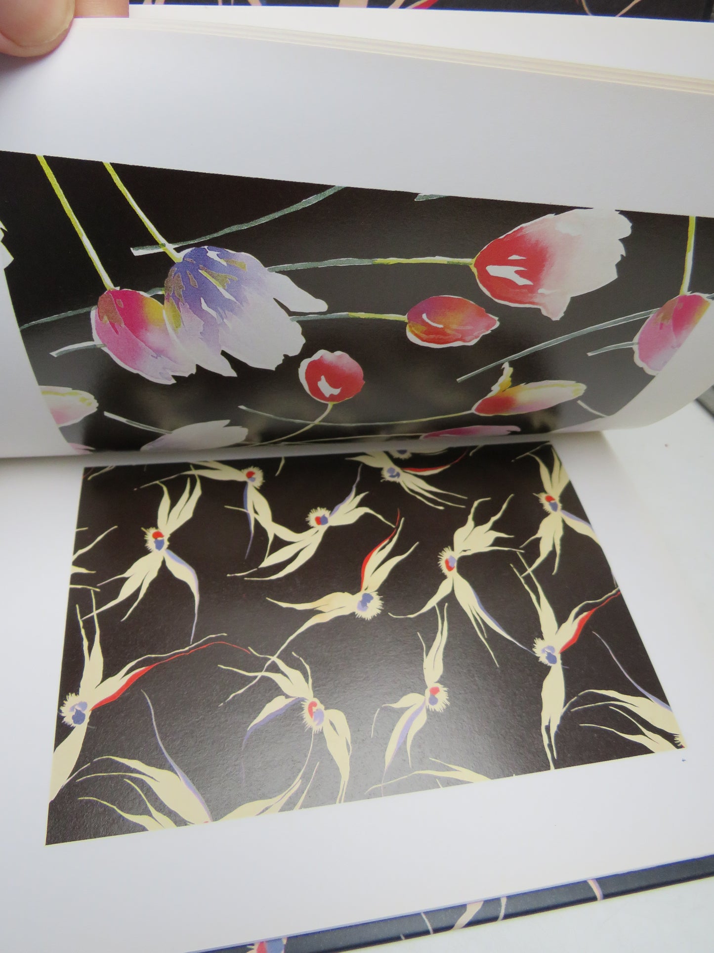 The Victoria and Albert Colour Books - Thirties Floral Fabrics 1988