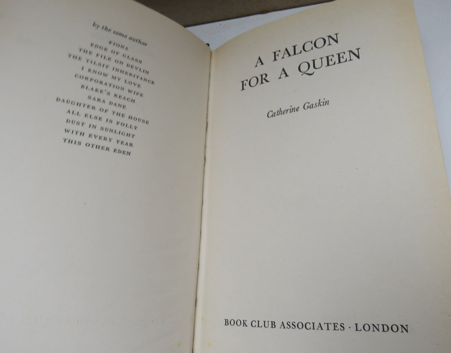 A Falcon For A Queen By Catherine Gaskin 1974