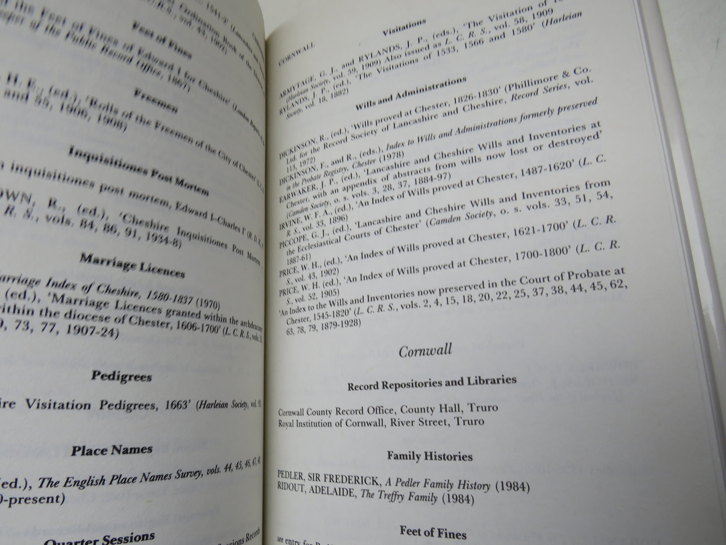 A Genealogist's Bibliography By Cecil R. Humphery-Smith 1985