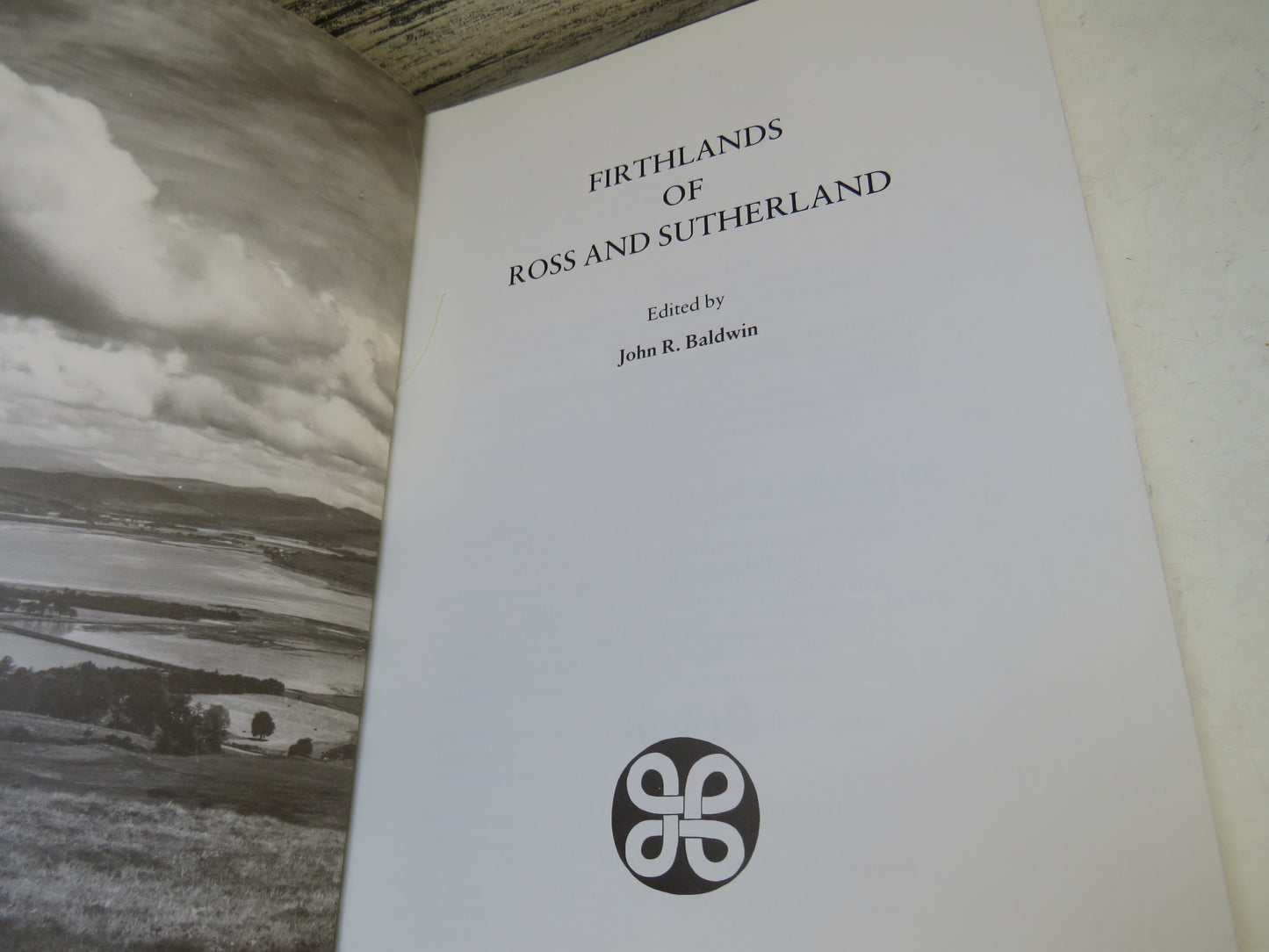 Firthlands of Ross and Sutherland Edited By John R. Baldwin 1986